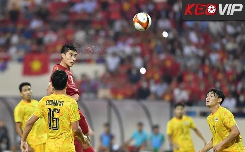 Mạnh Dũng ghi bàn tại chung kết SEA Games 31 trước U23 Thái Lan
